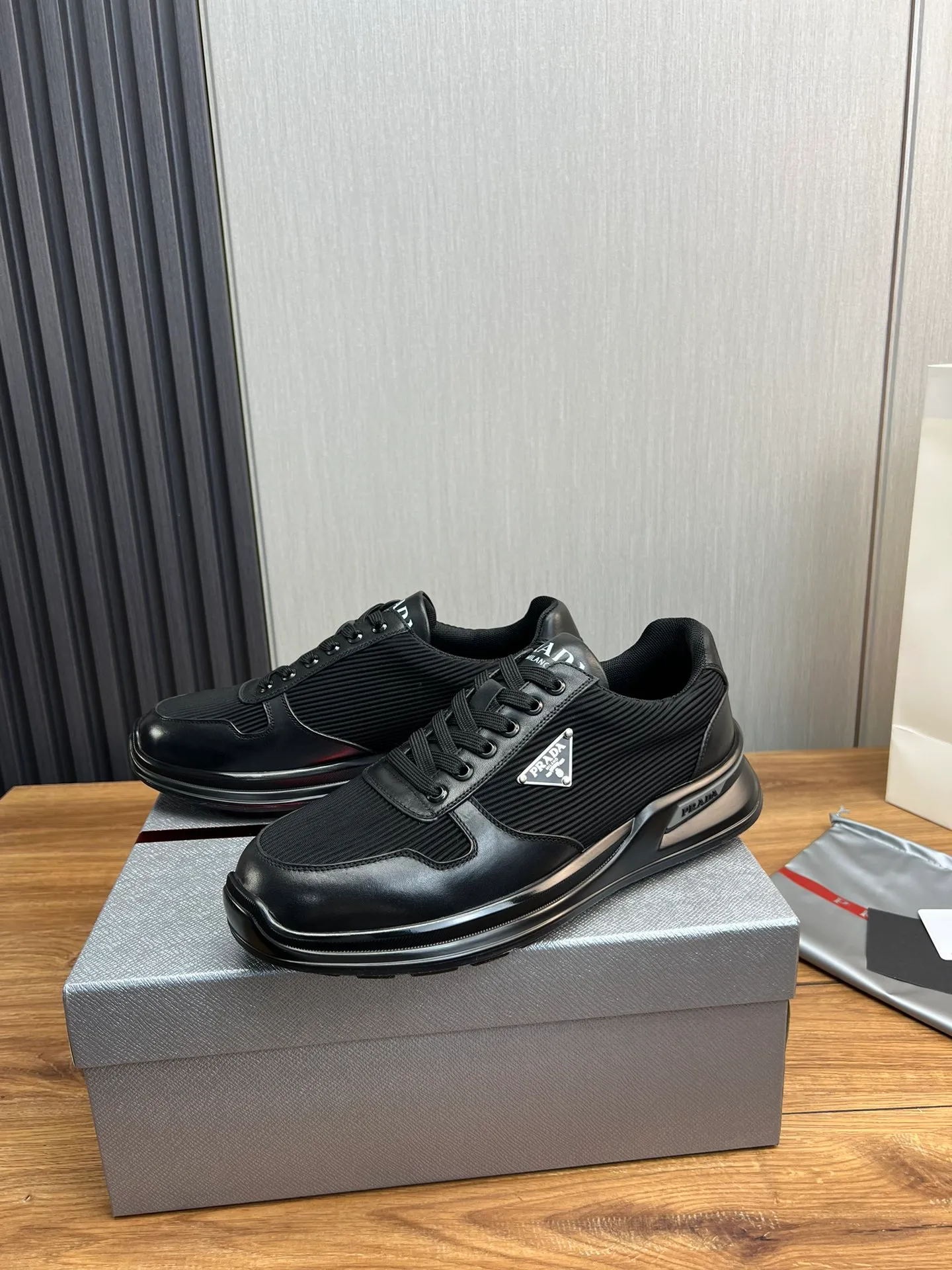 Men's shoes 💰580💰 [PRADA] Men's shoes are popular in the counter, official website is synchronized, 1 high-quality shipment ✔️Original cowhide stitching mesh + cowhide lining, 1🆚1 replica, original original bottom, 38-45 (45 customized, non-refundable)